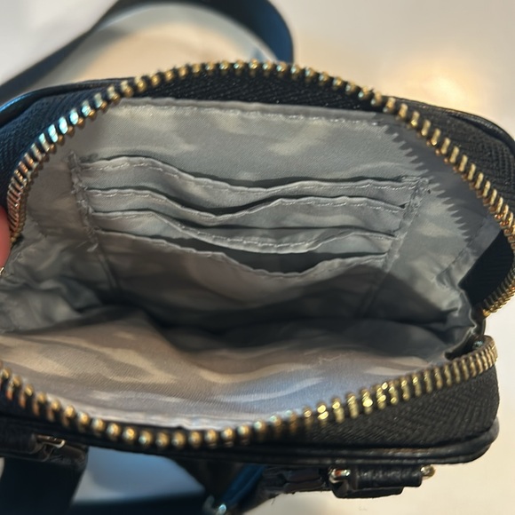 Aimee Kestenberg cross body small hip black bag. Brand new - Picture 4 of 4